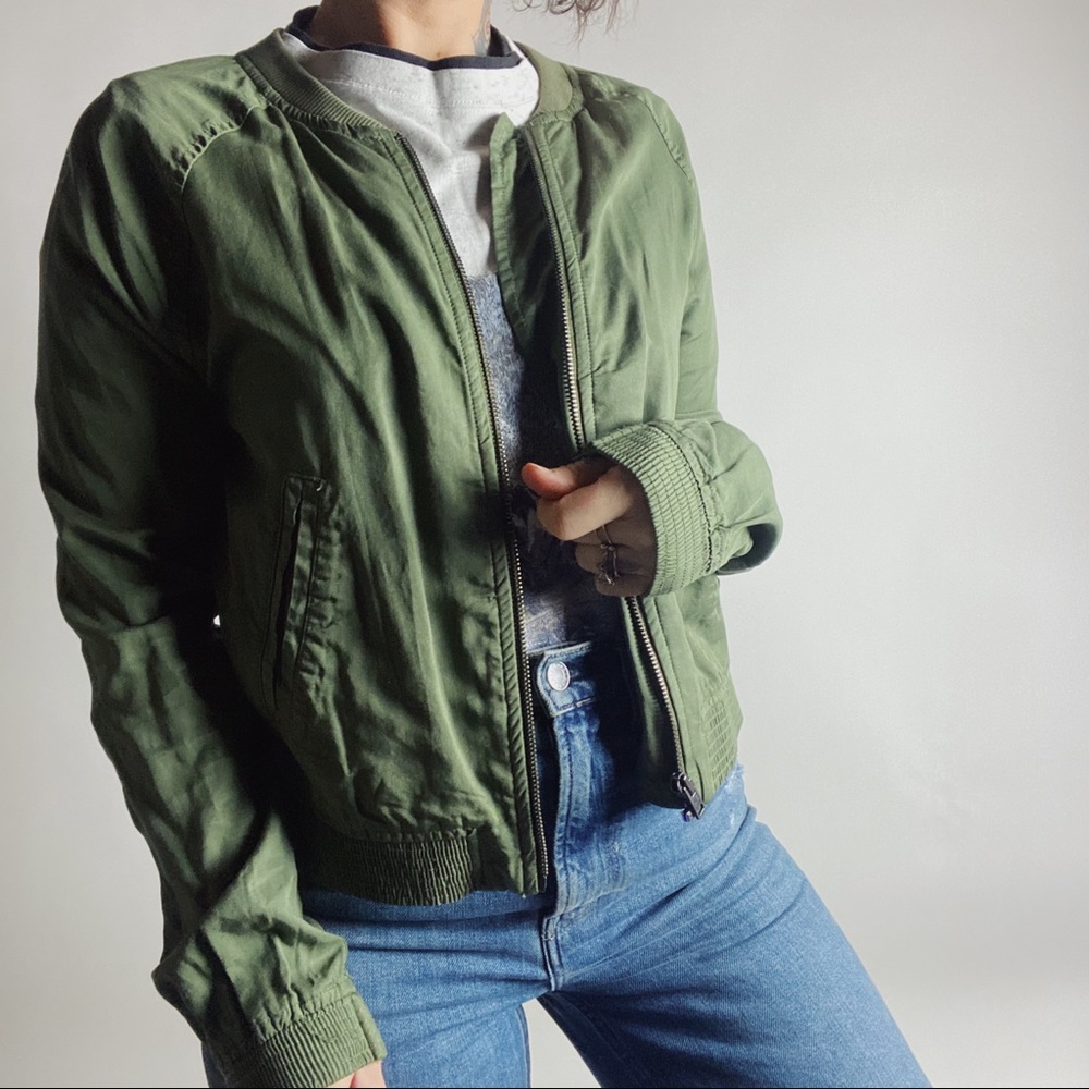 AEO Lyocell Olive Army Green Bomber Jacket Zip Front Womens XSmall